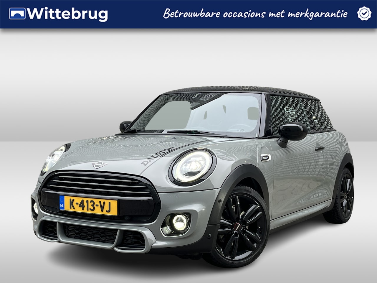 MINI John Cooper Works - Mini 1.5 Cooper / Navigatie / Climate controle / Stoelverwarming / Parkeersensoren V+A / - AutoWereld.nl