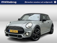 MINI Cooper - 1.5 135PK John Cooper Works / Navigatie / Climate controle / Stoelverwarming / Parkeersens