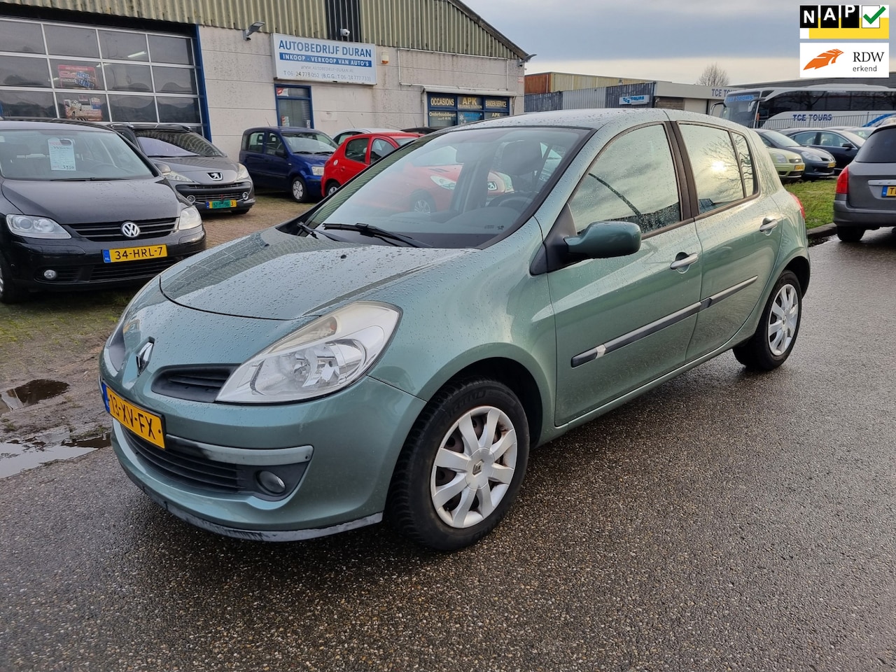 Renault Clio - 1.6-16V Dynamique 5-Drs Automaat! Airco! Bj:2007 NAP! - AutoWereld.nl