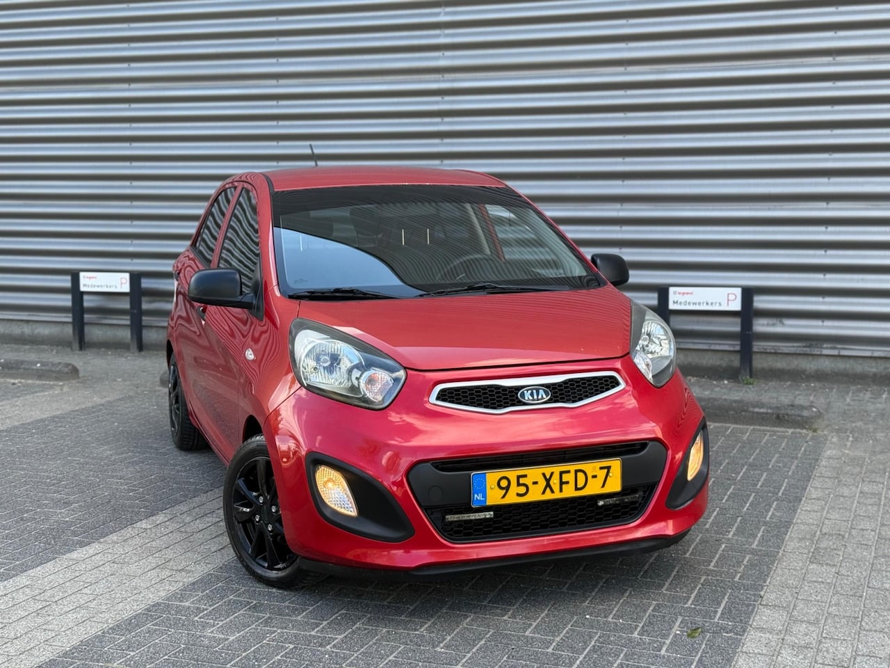 Kia Picanto - 1.0 CVVT (bj 2012) 5-DEURS AIRCO/124000 KM/ZUINIG! - AutoWereld.nl