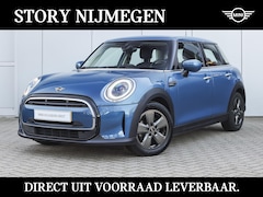 MINI Cooper - Hatchback Classic Automaat / Cruise Control / Navigatie / Multifunctioneel stuurwiel / PDC