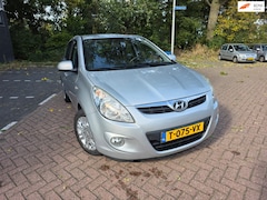 Hyundai i20 - 1.2i i-Catcher -Airco 5DRS ELEC- ramen