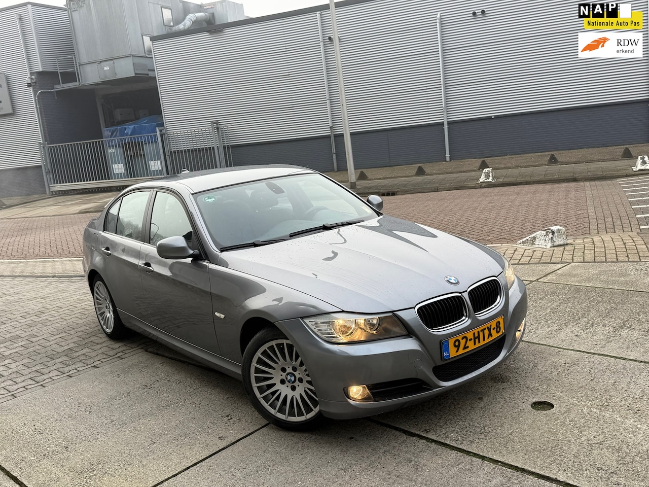 BMW 3-serie - 318i Business Line AUTOMAAT PDC NAVI NEW APK - AutoWereld.nl