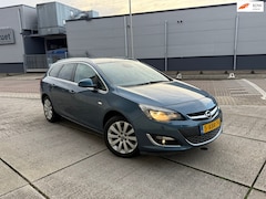Opel Astra Sports Tourer - 1.4 Turbo Cosmo Trekhaak Leer Stoelverwarming 63000 NAP