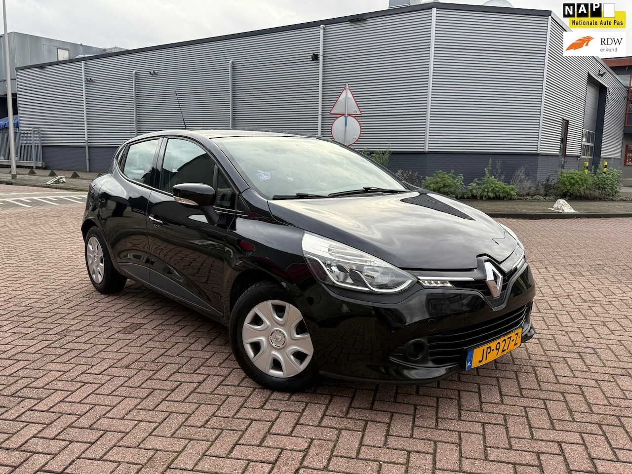 Renault Clio - 0.9 TCe Eco2 Expression AIRCO Volledig onderhouden APK 2026 - AutoWereld.nl