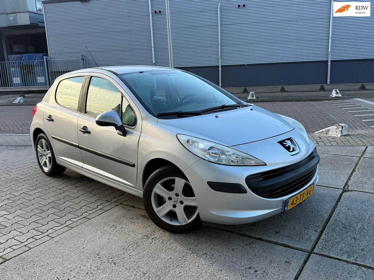 Peugeot 207 - 1.4-16V XR APK 08-2026 5DR Rijd Goed - AutoWereld.nl