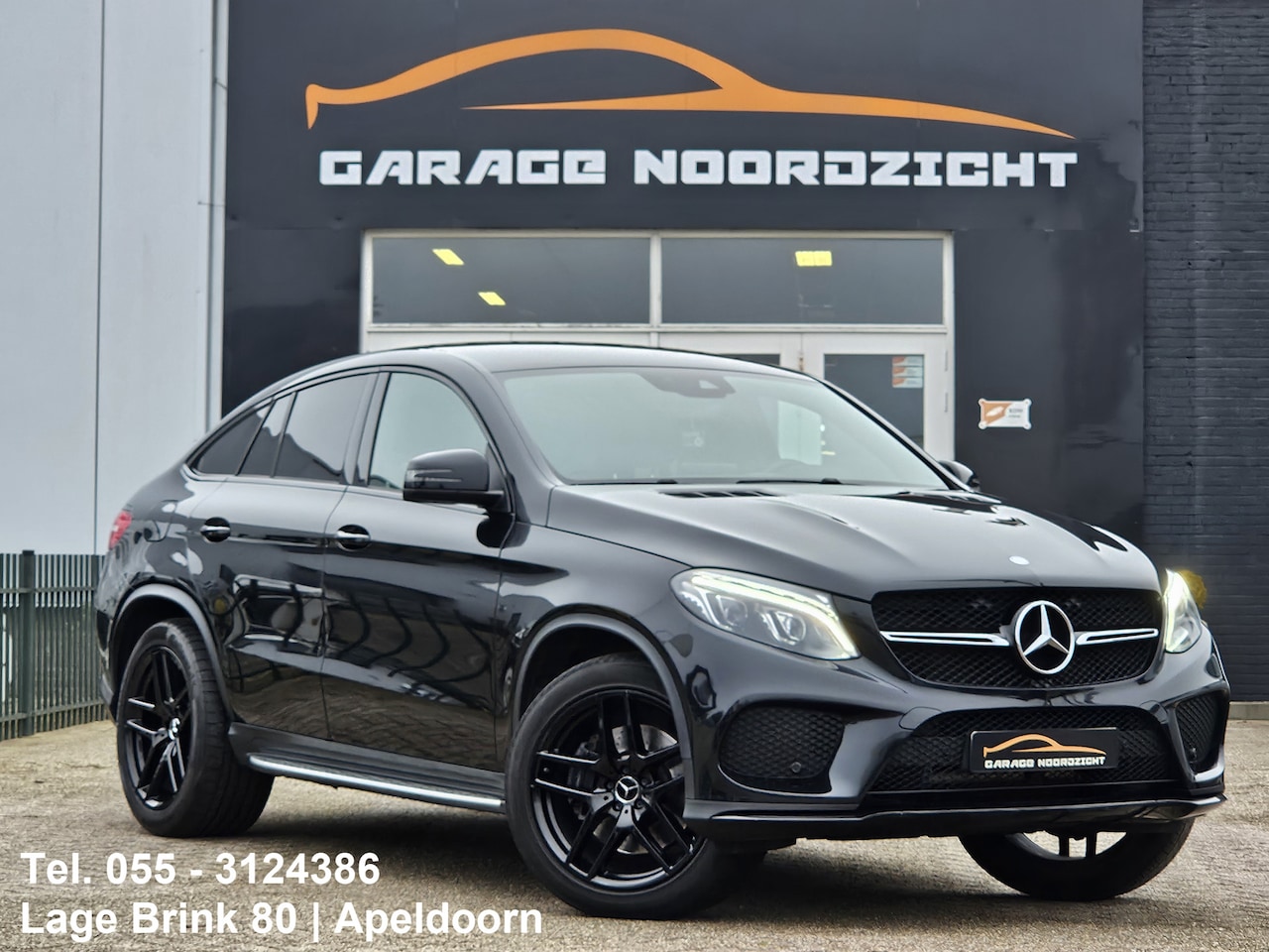 Mercedes-Benz GLE-Klasse Coupé - 400 4MATIC AMG Sport Edition 63AMG UITVOERING maandag tot vrijdag geopend van 09.00 uur to - AutoWereld.nl