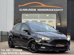 Ford Focus - 2.0 ST-3 250PK SCHUIFDAK|XENON-LED|NAVIGATIE|ECC/AIRCO|LEDER|GETINT GLAS|PDC|19 INCH RS VE