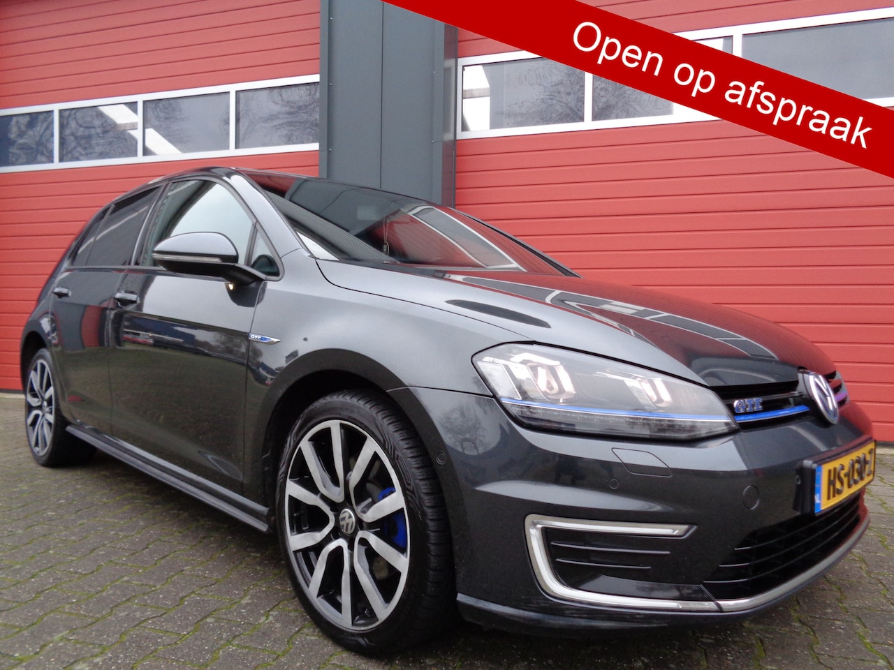 Volkswagen Golf - 1.4 TSI GTE 150PK Clima Cruise Leer Pano-Dak Automaat - AutoWereld.nl