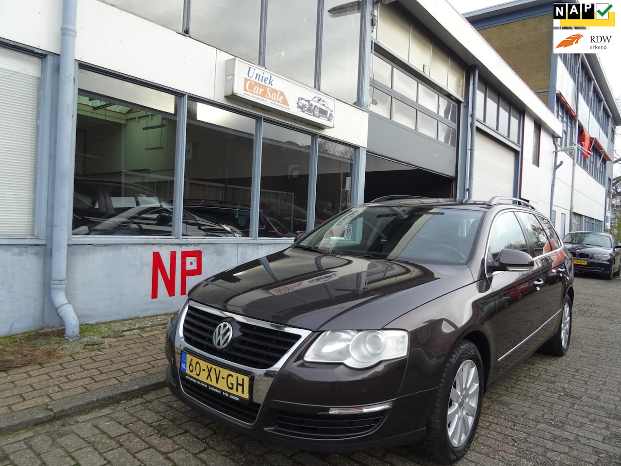 Volkswagen Passat Variant - 2.0 FSI Comfortline Business | Automaat - AutoWereld.nl