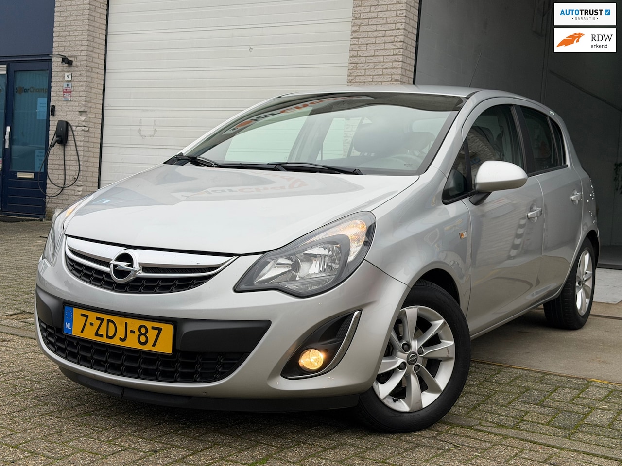 Opel Corsa - 1.2-16V Berlin/ 5drs/ 3e EIG/ 1jaar apk/ airco/ EL-ramen/ zeer nette auto. - AutoWereld.nl