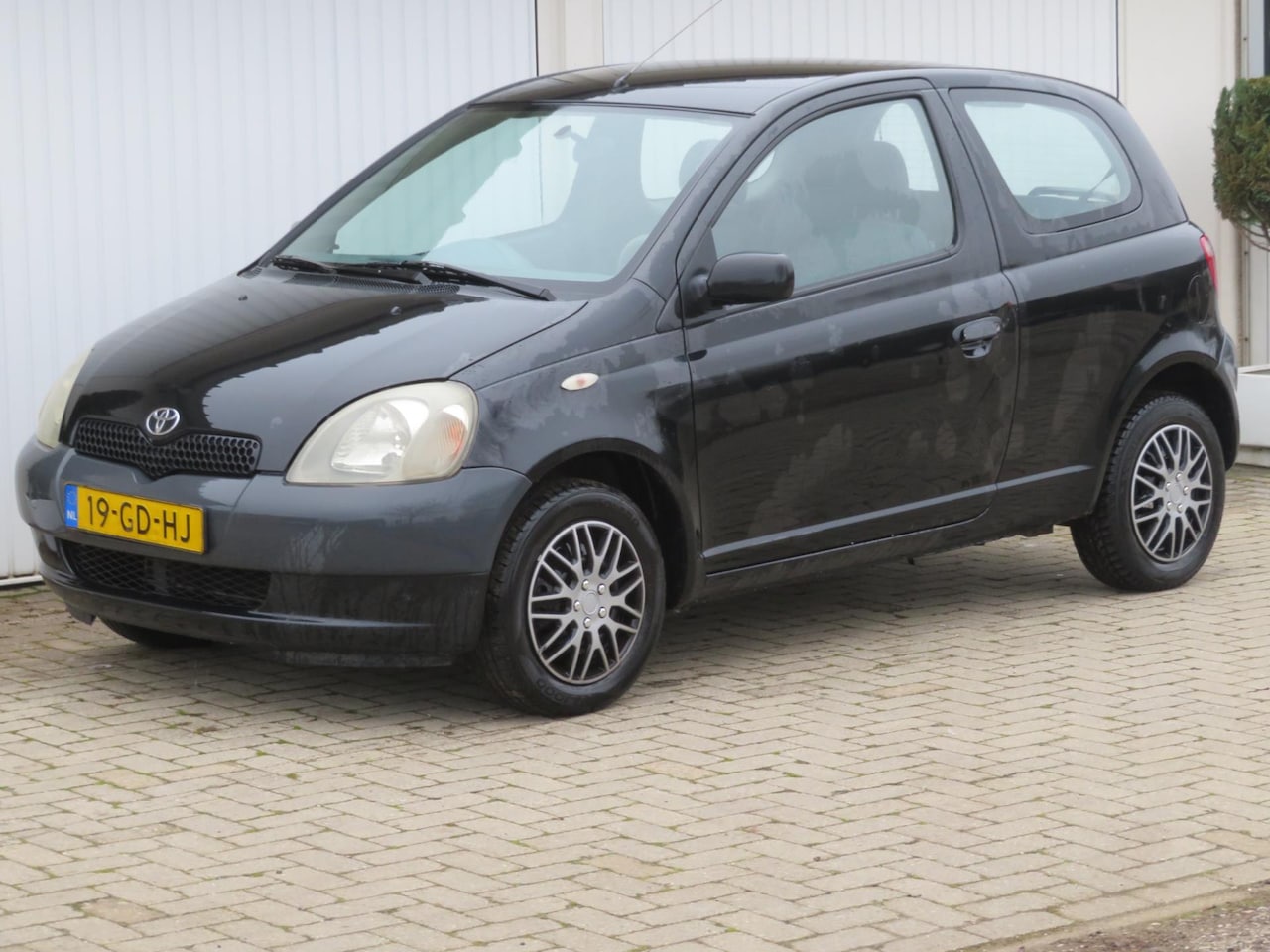 Toyota Yaris - 1.0-16V VVT-i Terra NAP-APK: tm 22 september 2026 - AutoWereld.nl