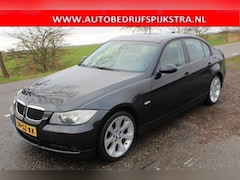 BMW 3-serie - 320i // DAKJE / LMV //