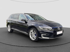 Volkswagen Passat Variant - 1.4 TSI GTE Connected Series Plus Apple Carplay | Pano/schuif | Trekhaak | Parkeer ass