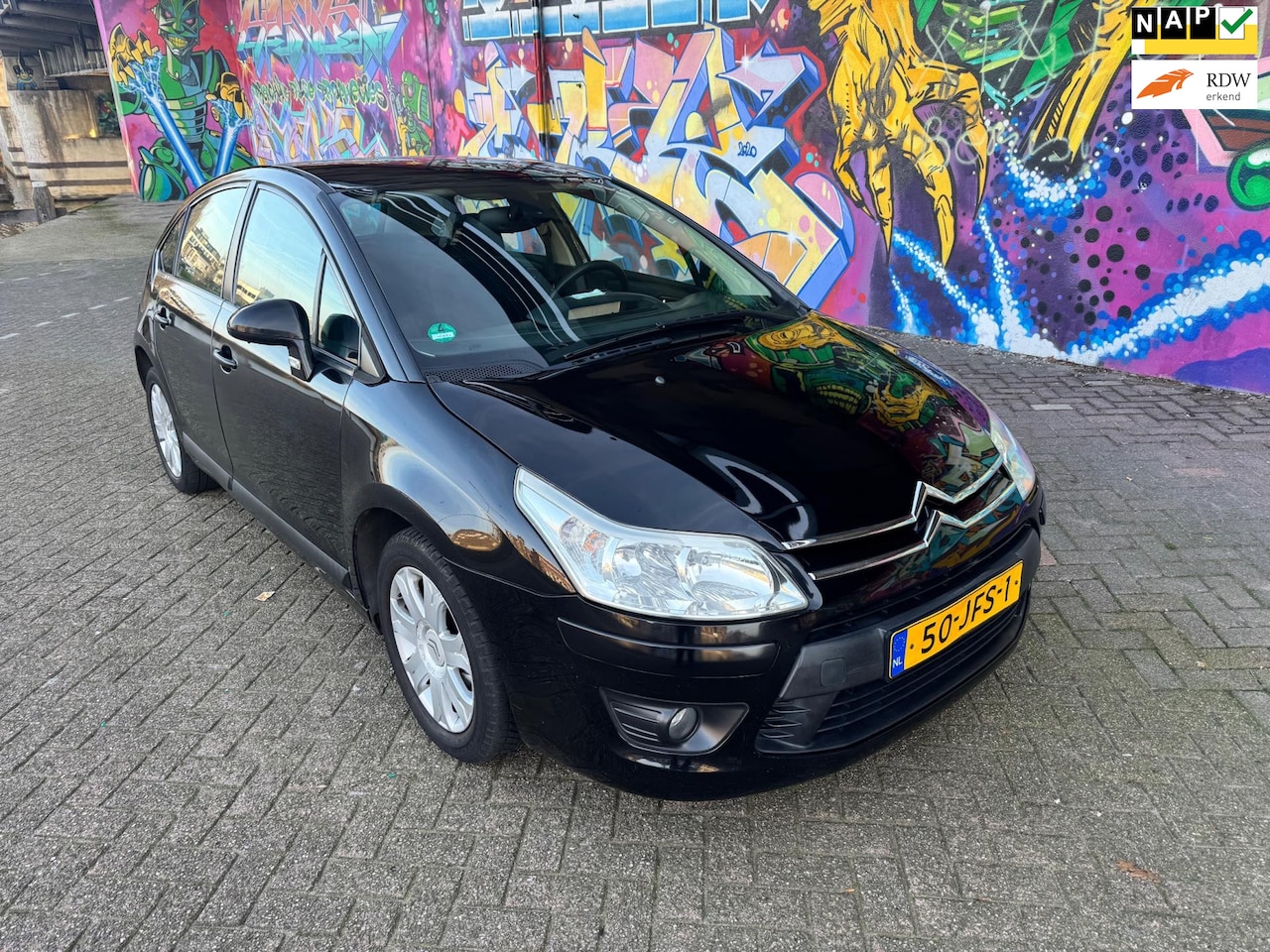 Citroën C4 - 1.4 16V Prestige navigatie airco elektrische ramen sport velgen zeer leuke auto nette staa - AutoWereld.nl