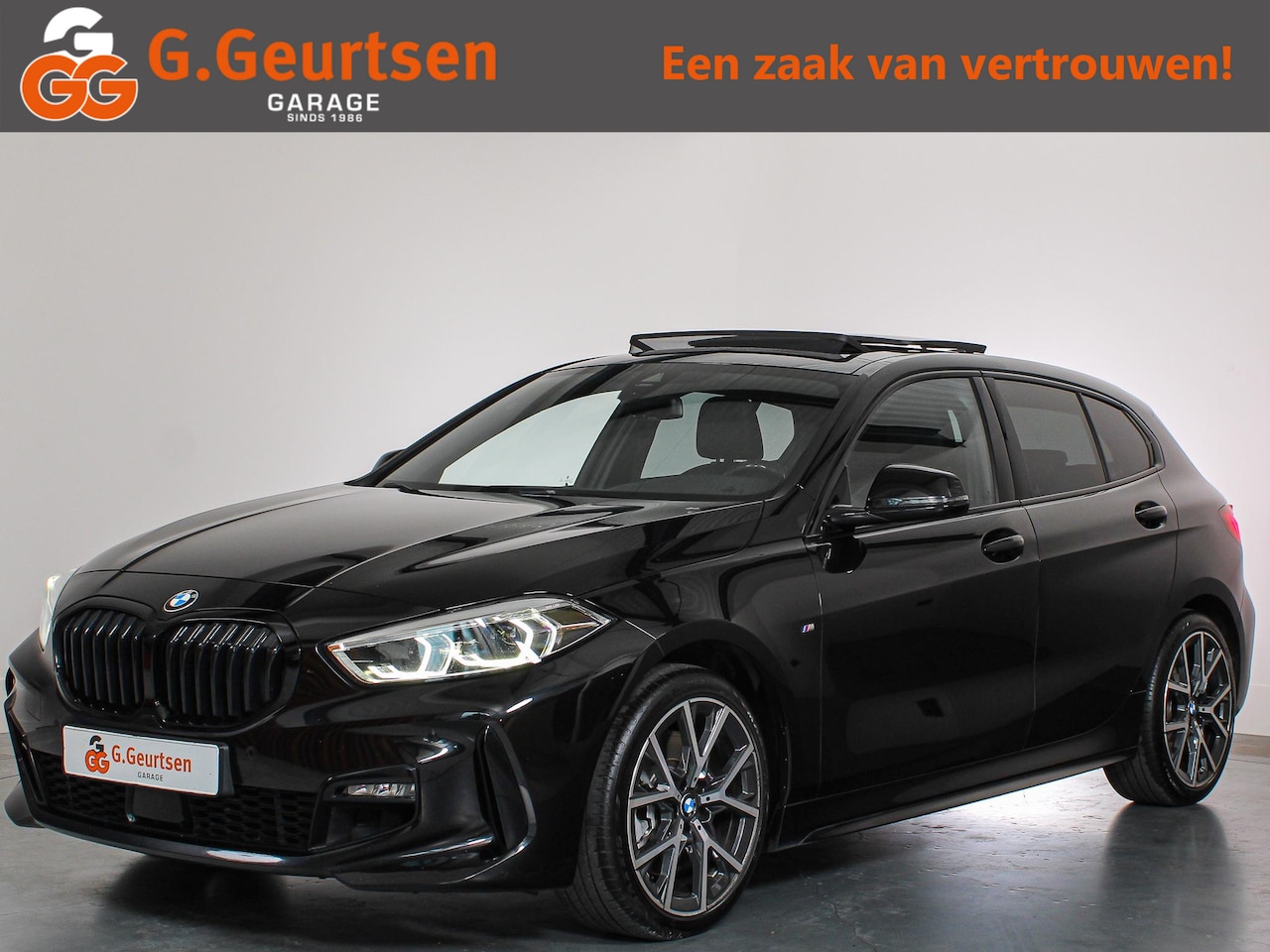 BMW 1-serie - 120i M Sport 120i M-sport, High Executive Panoramadak, HUD, Trekhaak, LED, Keyless, Stoel/Stuurverwarmi - AutoWereld.nl
