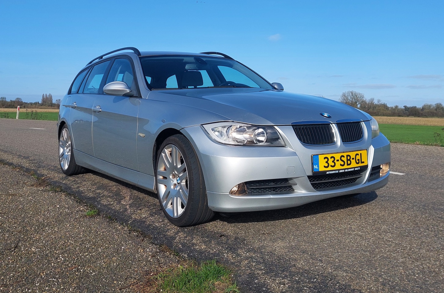 BMW 3-serie Touring - 320i Executive Youngtimer, APK t/m 17-01-2027 - AutoWereld.nl