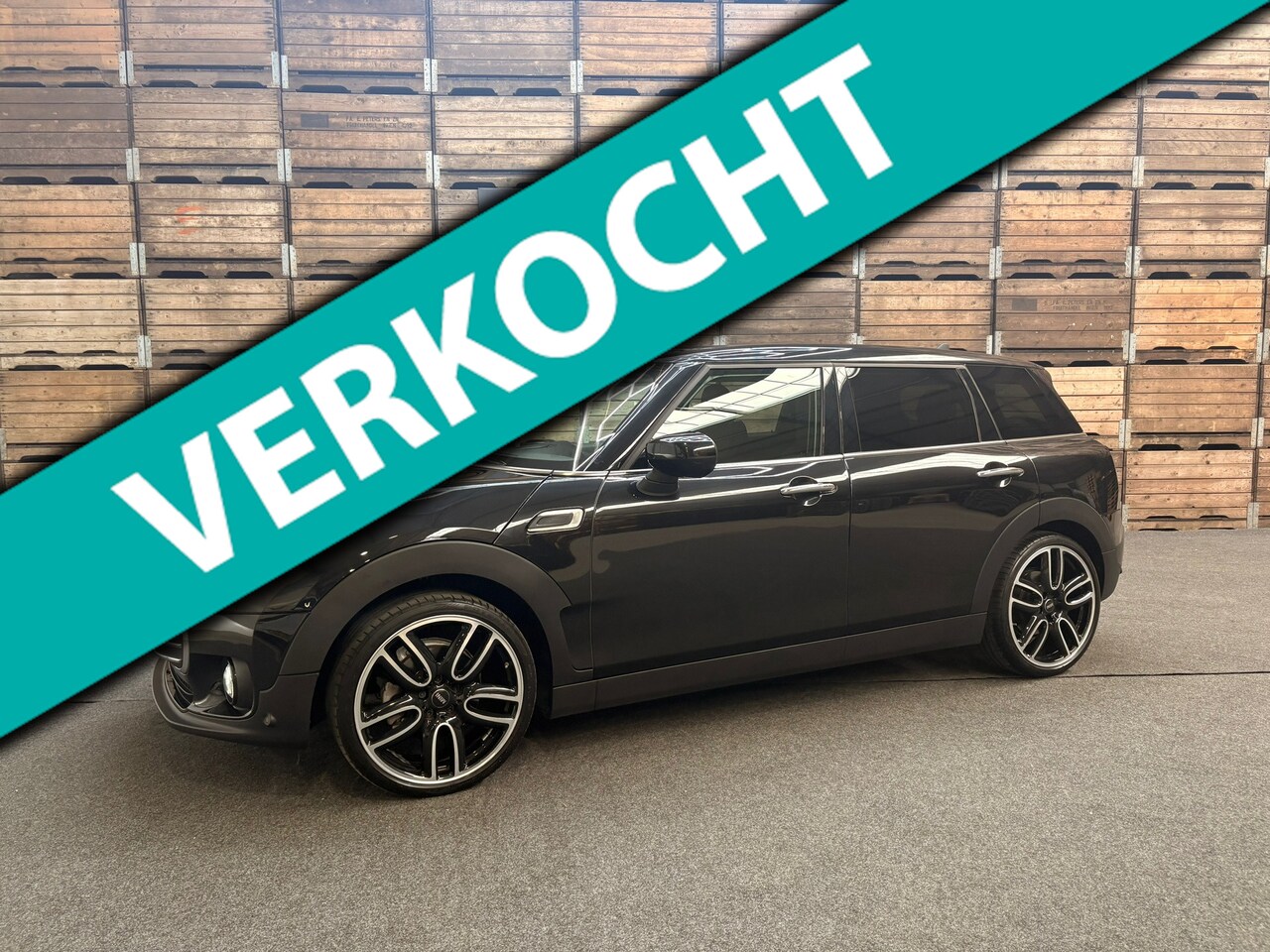 MINI Clubman - Mini 1.5 Cooper Classic Business Edition Premium Navi LED Clima 17"LM - AutoWereld.nl