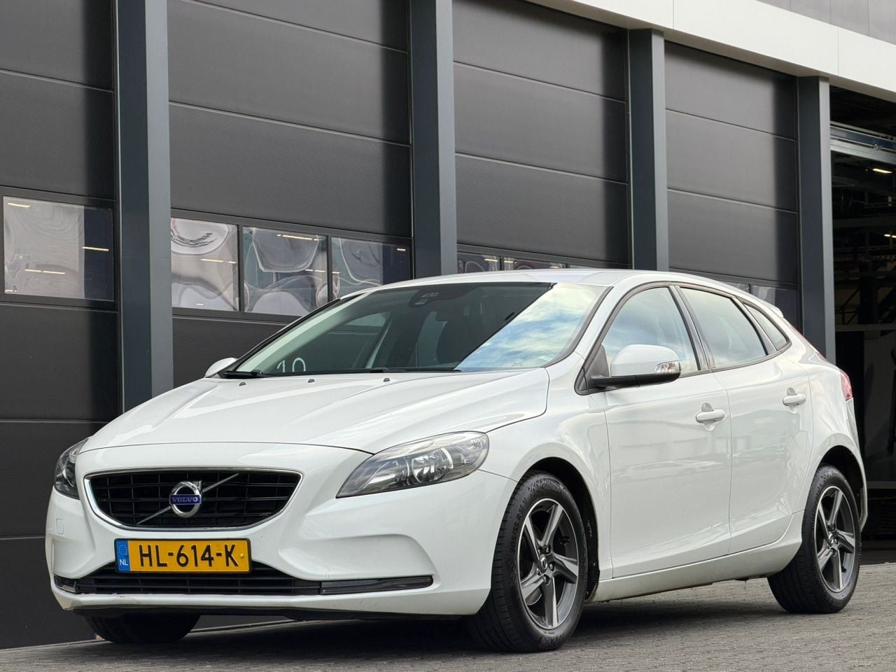 Volvo V40 - V-40 2.0 D2 Navi Clima PDC - AutoWereld.nl