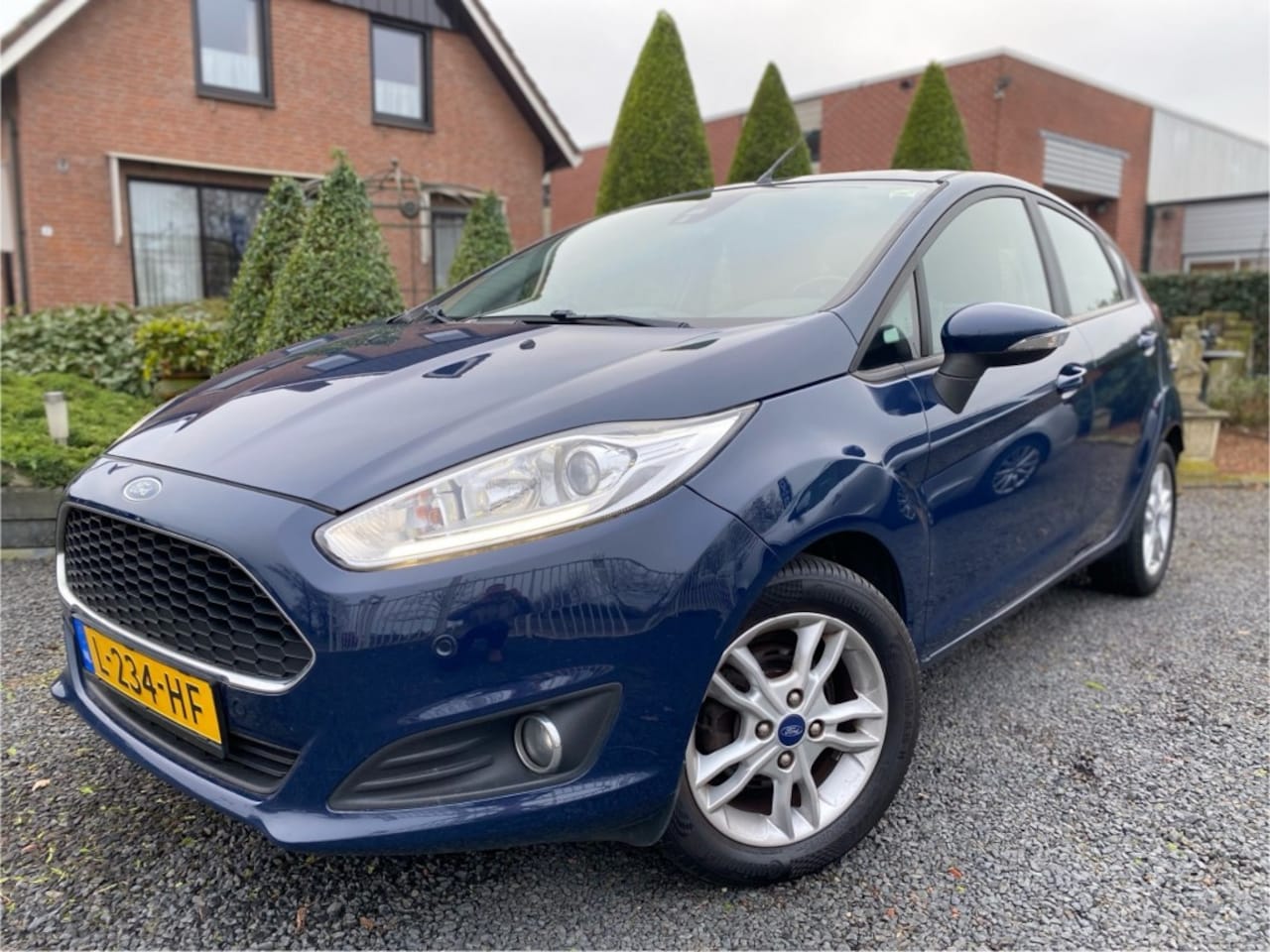Ford Fiesta - 1.0 STYLE ESSENTIAL 5drs PDC LM velgen Airco - AutoWereld.nl