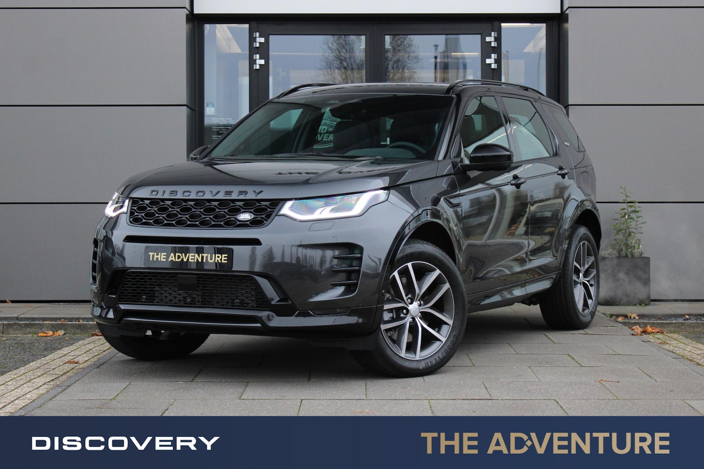 Land Rover Discovery Sport - P270e Landmark | Pano | Trekhaak | Cold Climate - AutoWereld.nl