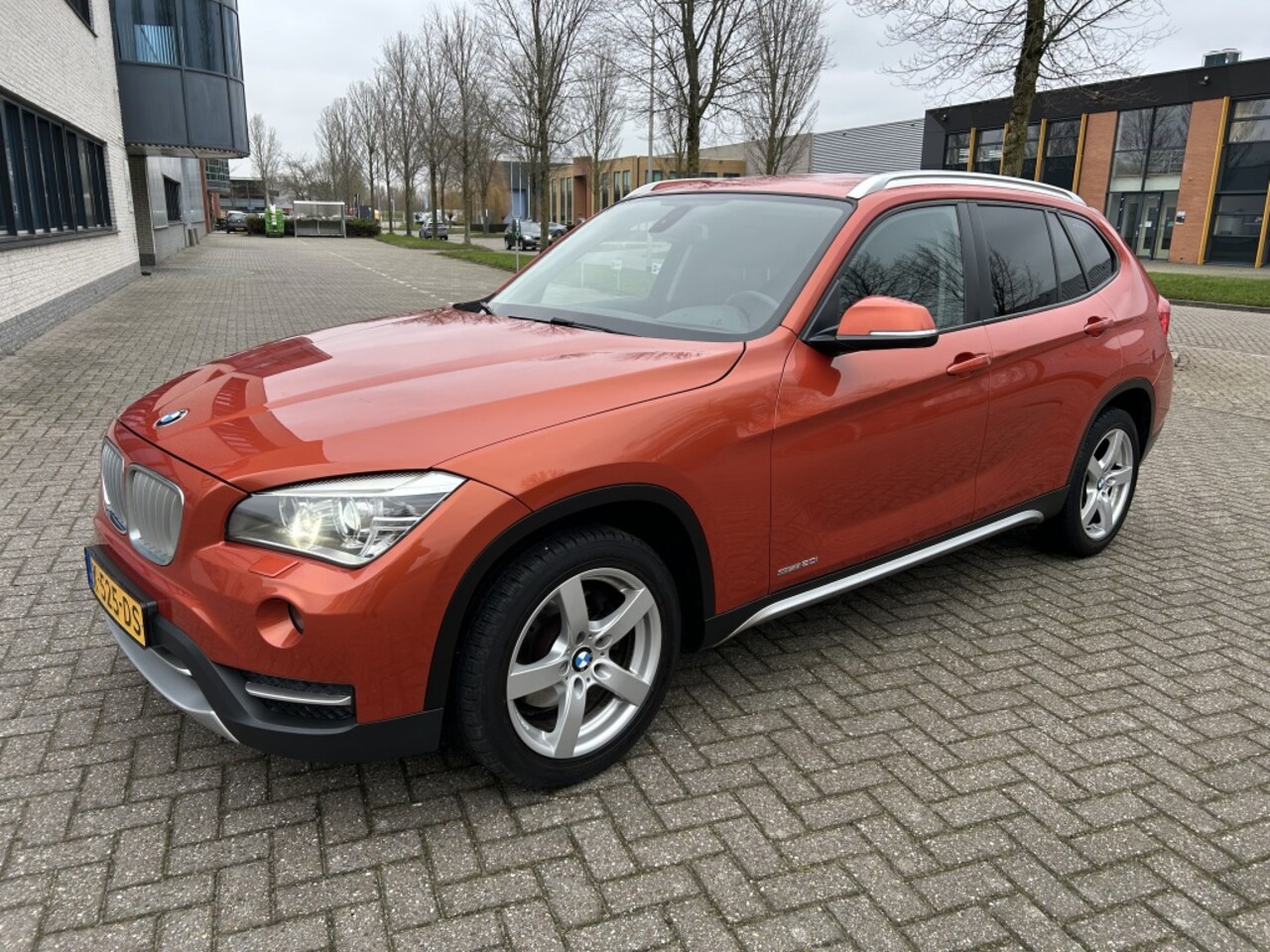 BMW X1 - sDrive20i Executive XENON STOELVW PDC CRUISE. - AutoWereld.nl