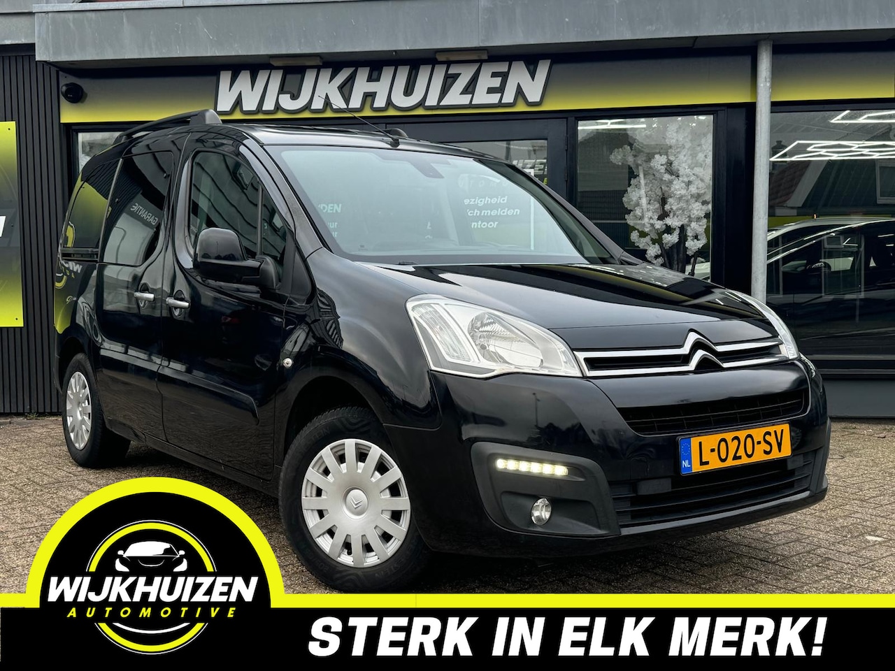Citroën Berlingo - 1.2 PureTech XTR met Panorama dak !!! Airco !!! Bluetooth !!! - AutoWereld.nl