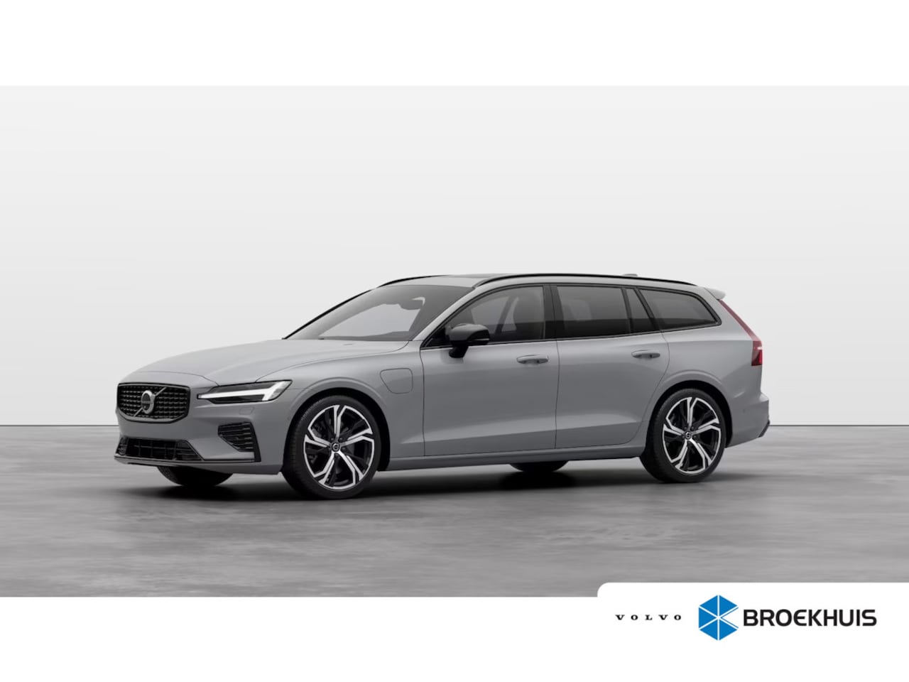 Volvo V60 - 2.0 T8 Plug-in hybrid AWD Ultra Dark | Extra getint glas achter | 19" 5-triplespaaks Gloss - AutoWereld.nl