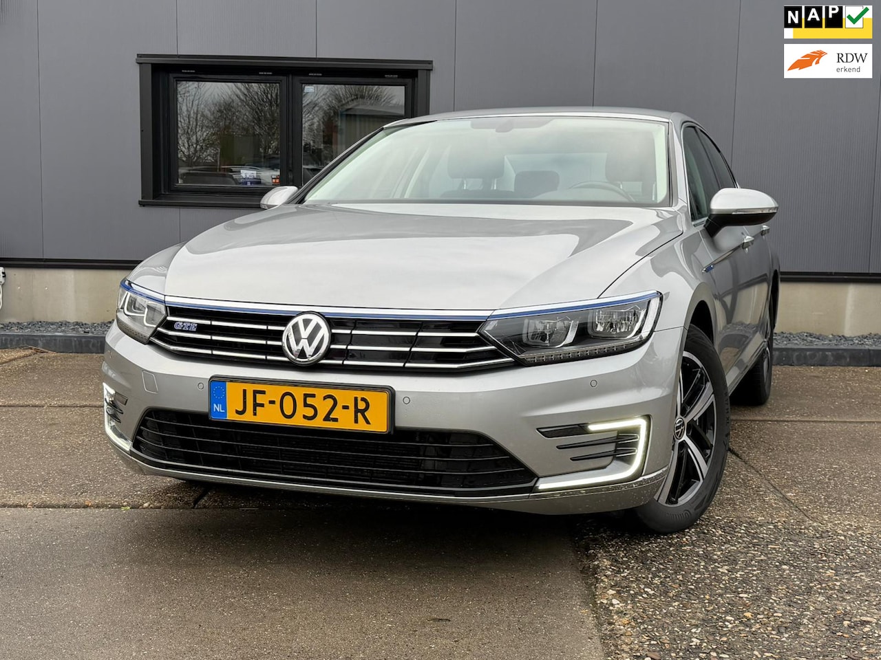 Volkswagen Passat - 1.4 TSI GTE / TREKHAAK / Camera nette auto - AutoWereld.nl