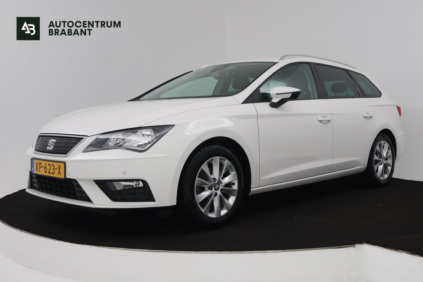 SEAT Leon ST - 1.0 EcoTSI Style Business Intense (CARPLAY, TREKHAAK, NAVIGATIE, PARKEERSENSOREN, 1e EIGEN - AutoWereld.nl