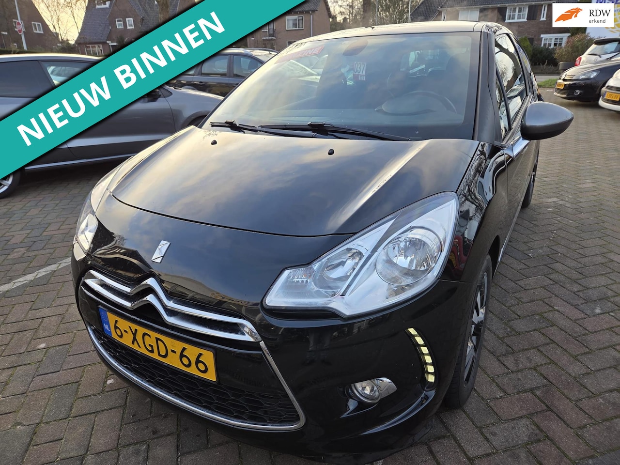 Citroën DS3 - 1.2 VTi So Chic LEUKE AUTO RIJDT EN SCHAKELT GOED - AutoWereld.nl