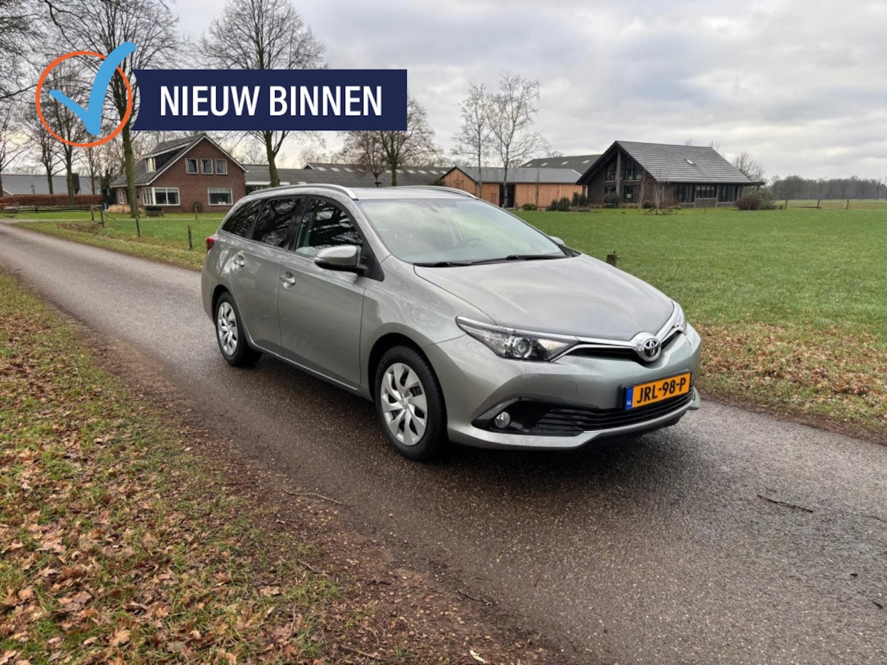 Toyota Auris Touring Sports - 1.2T Dynamic | Camera | Trekhaak | Stoelverwarming | - AutoWereld.nl