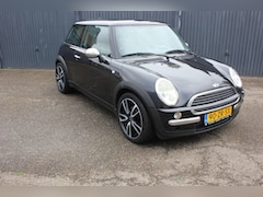 MINI One - 1.6 SPORT PANO MET NIEUWE APK MEENEEMPRIJS