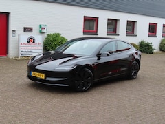Tesla Model 3 - RWD Premium Highland/ Facelift met richtingaanwijzerhendel en front camera/ LFP accu/ Stoe