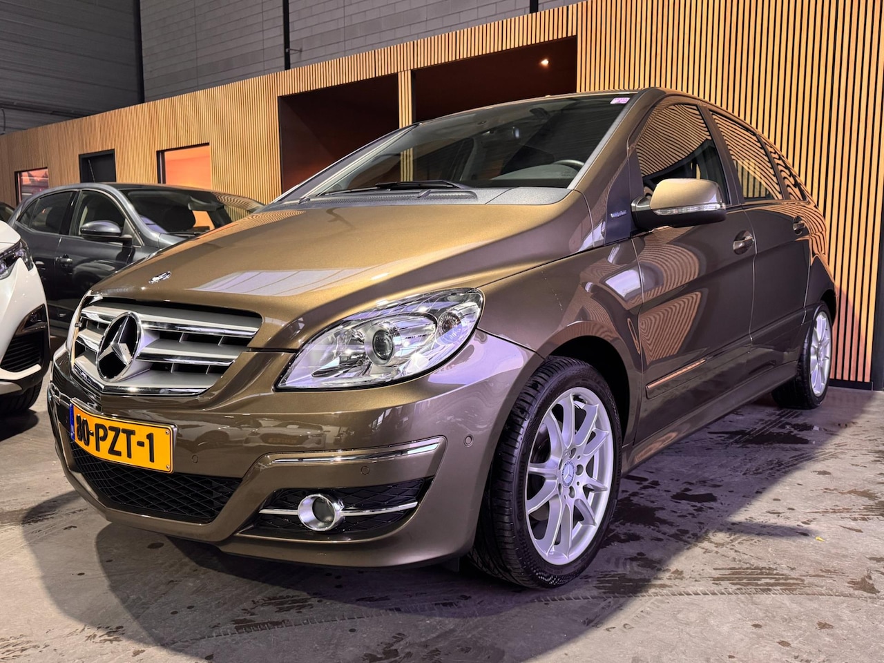 Mercedes-Benz B-klasse - 180 BlueEFFICIENCY Business|Airco|Cruise|NAP|Trekhaak - AutoWereld.nl