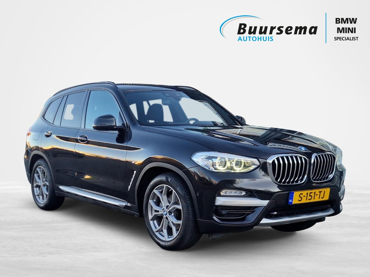 BMW X3 - xDrive20i High Ex. | Model X-line | Elec.draaibare trekhaak | Led koplampen | Navigatie Pr - AutoWereld.nl