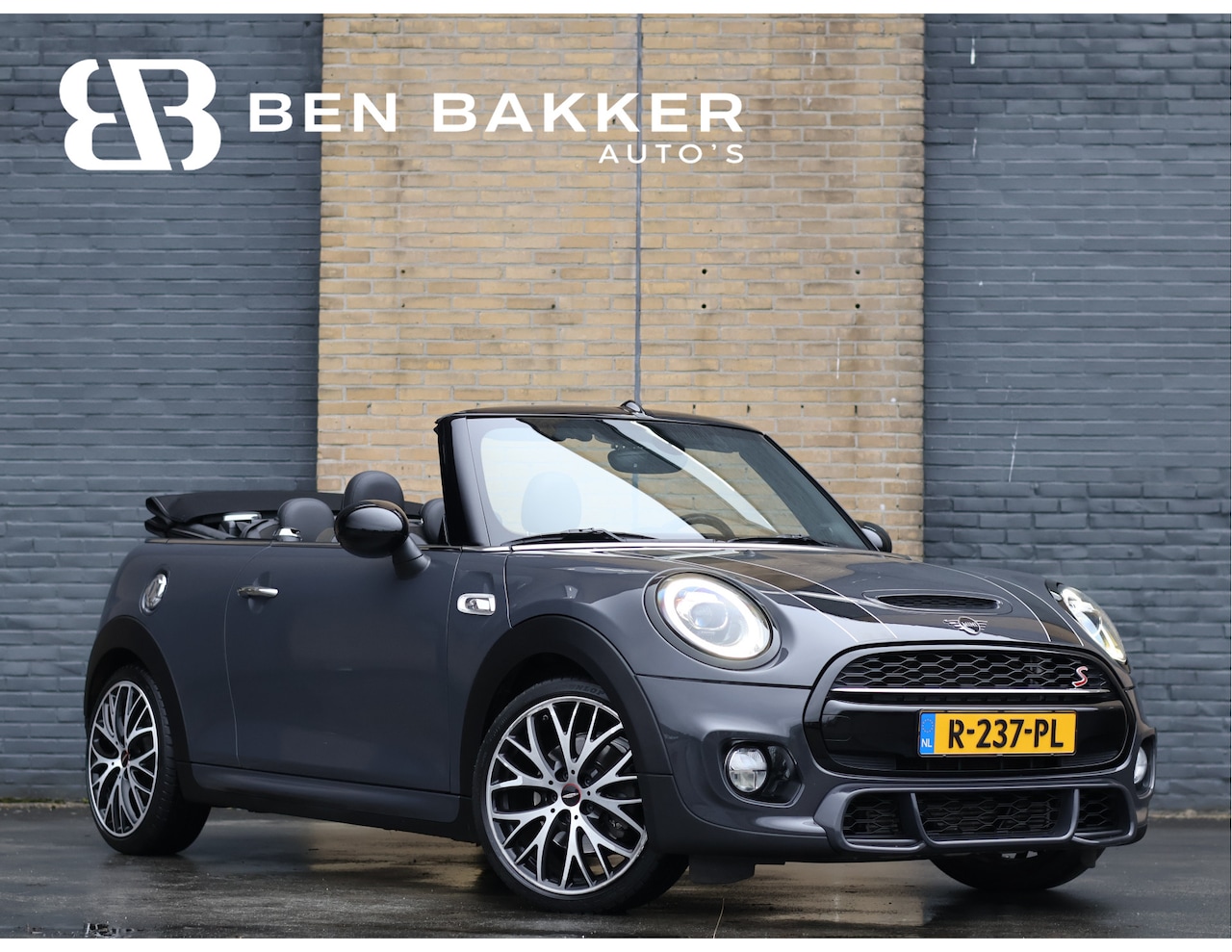 MINI Cabrio - Mini 2.0 Cooper S Chili | JCW Pakket | Automaat | Harman/Kardon | Leder | - AutoWereld.nl