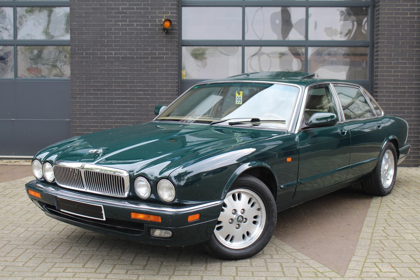 Jaguar Sovereign - XJ6 LONG WHEELBASE! ORIGINAL CONDITION! - AutoWereld.nl
