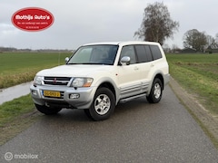 Mitsubishi Pajero - 3.5-24V V6 GLS Long Body benzine 7 persoons Youngtimer 4x4