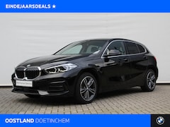 BMW 1-serie - 118i Sport Line Automaat / Sportstoelen / LED / Cruise Control / Live Cockpit Professional