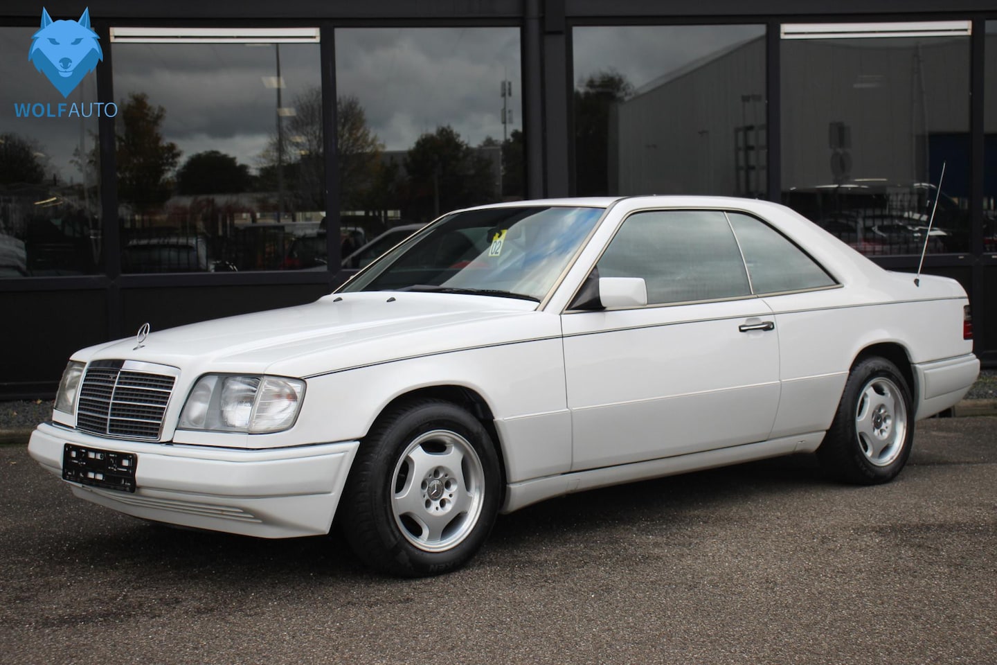 Mercedes-Benz 200-500 (W124) - 200-500 220 CE Automaat, ORIGINEEL! - AutoWereld.nl