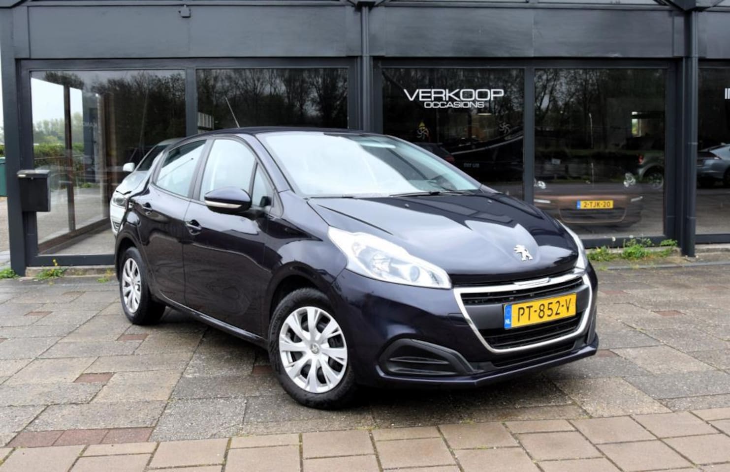 Peugeot 208 - 1.2 PureTech Active AUTOMAAT Carplay - AutoWereld.nl