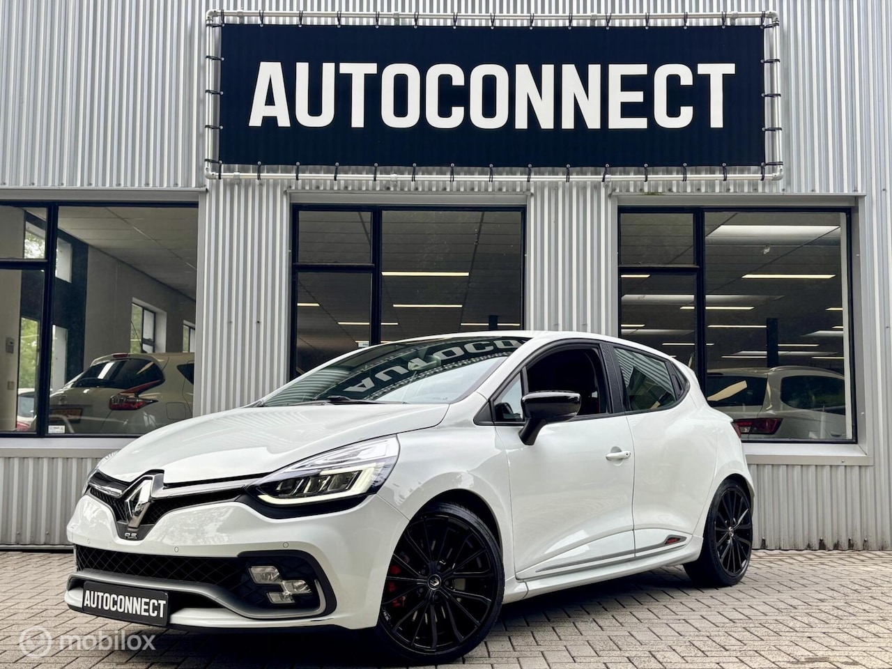 Renault Clio - 1.6 Turbo R.S. Trophy 1.6 Turbo R.S. Trophy. 221 PK, NAVI, CAMERA, CRUISE - AutoWereld.nl