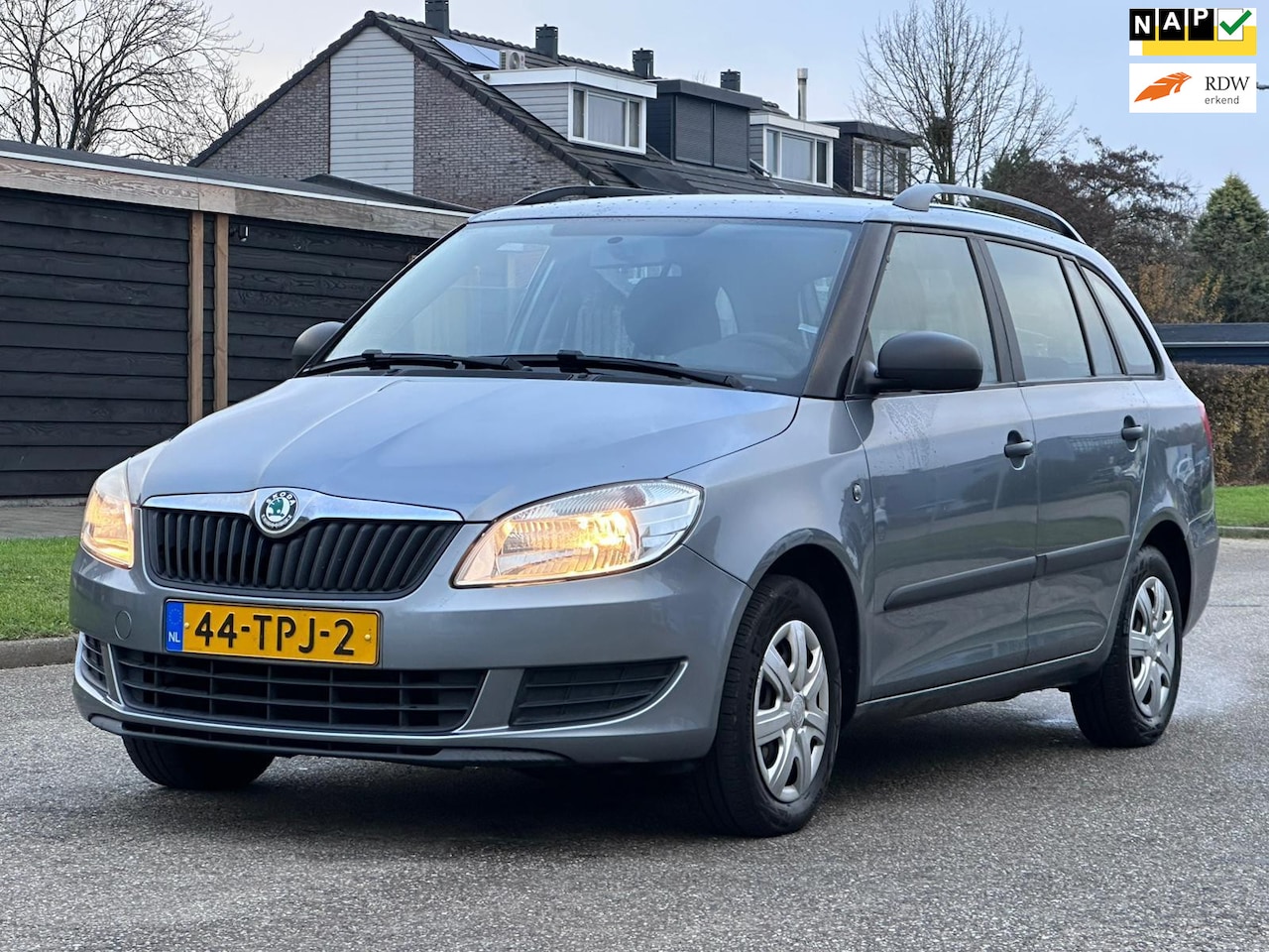 Skoda Fabia Combi - 1.2-12V Fresh 1e Eigenaar*Airco*Dealer onderhouden*NAP* - AutoWereld.nl