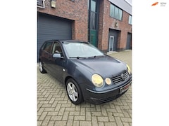 Volkswagen Polo - 1.4-16V Athene
