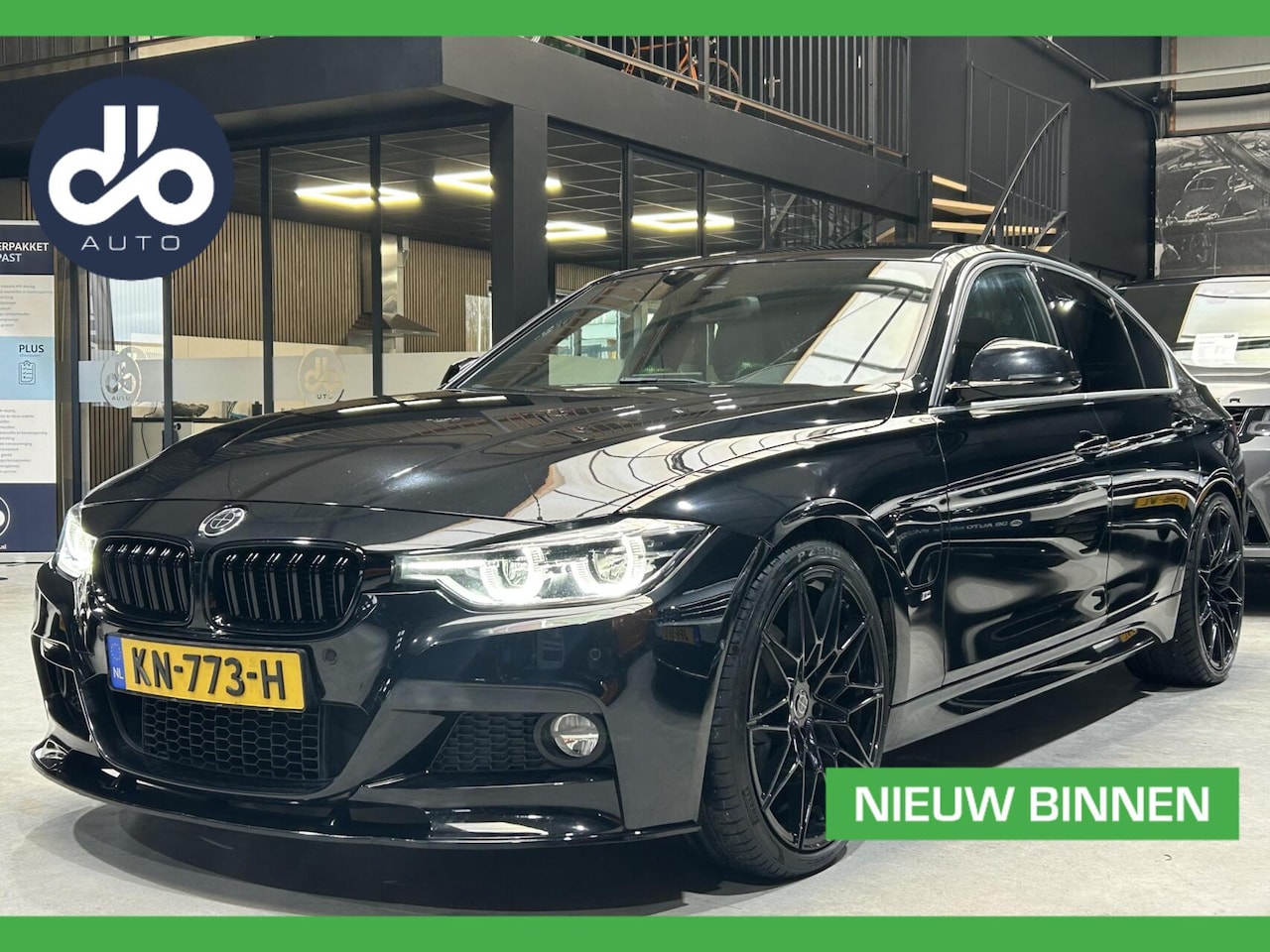 BMW 3-serie - 330e Centennial High Executive 20" LMV I M-SPORT I HUD I VOL SPORT LEER I 360 CAMERA ORG.N - AutoWereld.nl