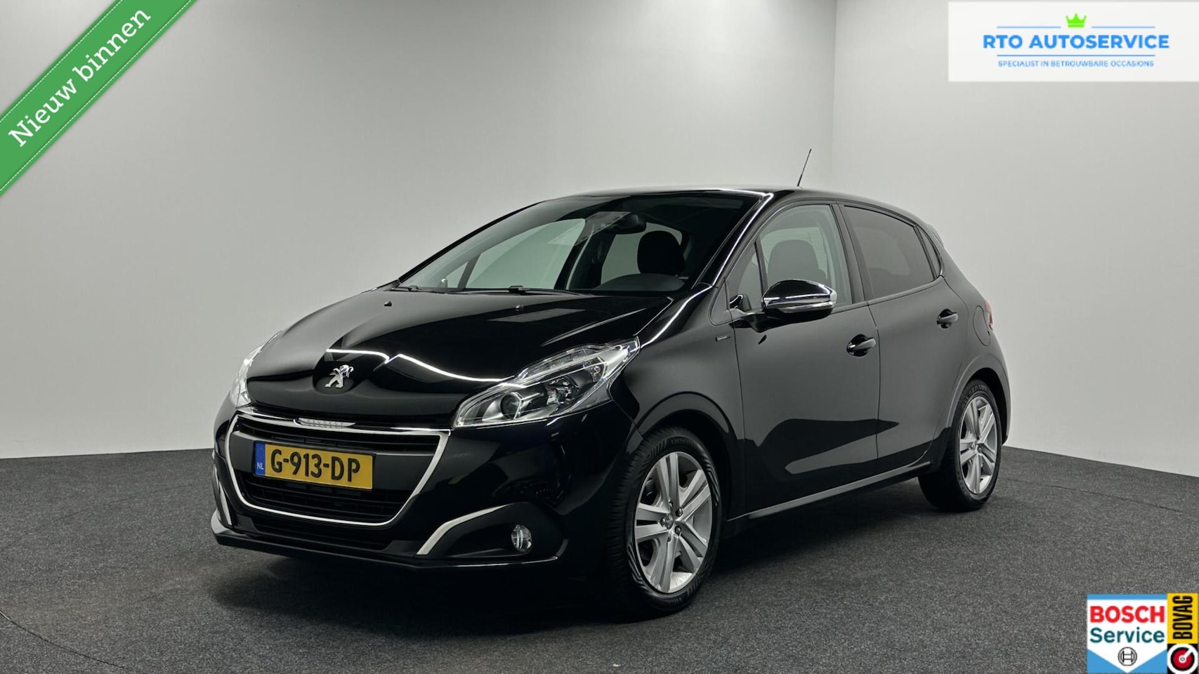 Peugeot 208 - 1.2 PureTech Signature TREKHAAK NAVI CARPLAY. - AutoWereld.nl