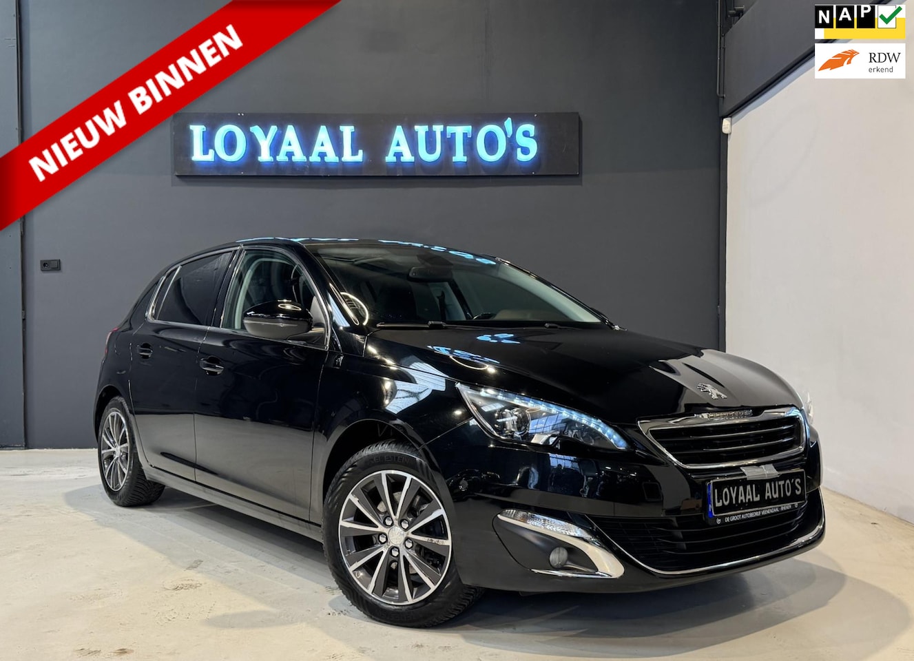 Peugeot 308 - 1.2 PureTech Allure | 1E EIGENAAR | NAVI | GLAZEN-DAK | AIRCO | CRUISE | TREKHAAK | NAP | - AutoWereld.nl