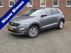 Volkswagen T-Roc - 1.0 TSI 110Pk Style * Rijklaarprijs incl. garantie * Navi * Carplay Android * Adaptieve Cr