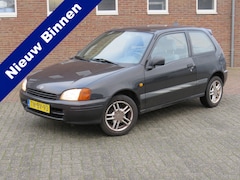 Toyota Starlet - 1.3-16V Black * Stuurbekrachtiging * Lichtmetalen velgen * APK 12-2026